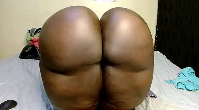 Toomuchbooty33 online show from 12/03/24, 10:40