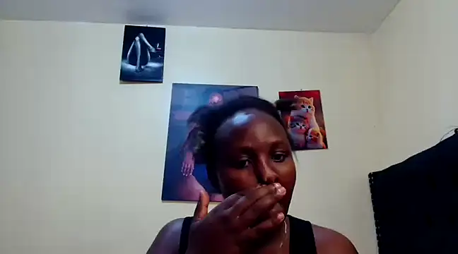 Toomuchbooty33 online show from 02/06/25, 04:36