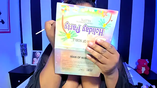 Snapshot of YeminaLeman chatting on 03/07/25, 10:02 YeminaLeman online show from 03/07/25, 10:02