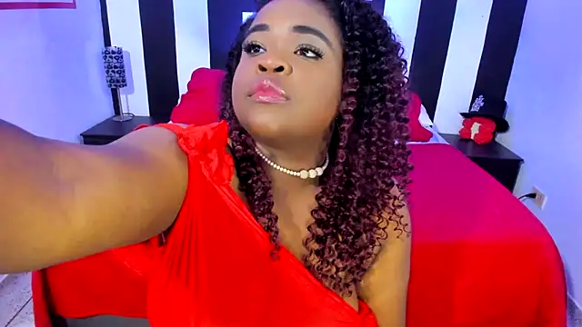 Snapshot of YeminaLeman chatting on 10/02/25, 06:09 YeminaLeman online show from 10/02/25, 06:09