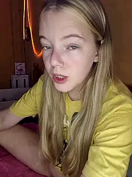 Snapshot of -veranito- chatting on 02/17/25, 03:15 -veranito- online show from 02/17/25, 03:15