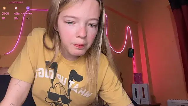 Snapshot of -veranito- chatting on 09/15/25, 03:06 -veranito- online show from 09/15/25, 03:06