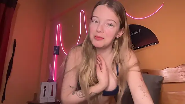 Snapshot of -veranito- chatting on 12/15/25, 03:11 -veranito- online show from 12/15/25, 03:11