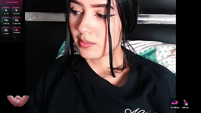 Snapshot of Danae_999 chatting on 03/17/26, 11:30 Danae 999 online show from 03/17/26, 11:30