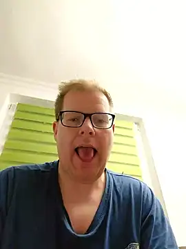 Snapshot of AnnualSunrise chatting on 12/01/24, 08:42 AnnualSunrise online show from 12/01/24, 08:42