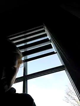 Snapshot of AnnualSunrise chatting on 12/08/24, 01:03 AnnualSunrise online show from 12/08/24, 01:03