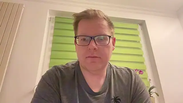 Snapshot of AnnualSunrise chatting on 01/25/25, 09:04 AnnualSunrise online show from 01/25/25, 09:04