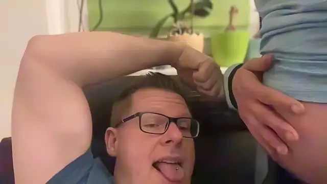 Snapshot of AnnualSunrise chatting on 03/11/25, 07:25 AnnualSunrise online show from 03/11/25, 07:25