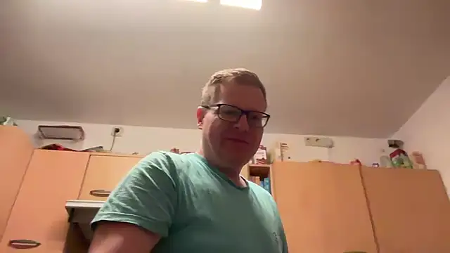 Snapshot of AnnualSunrise chatting on 03/22/25, 10:39 AnnualSunrise online show from 03/22/25, 10:39