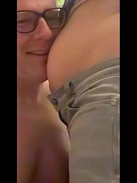 Snapshot of AnnualSunrise chatting on 11/27/25, 08:44 AnnualSunrise online show from 11/27/25, 08:44