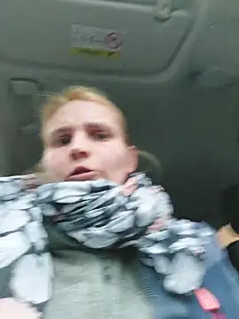 Snapshot of AnnualSunrise chatting on 12/20/25, 01:29 AnnualSunrise online show from 12/20/25, 01:29