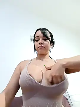 LindaGarcia22 online show from 12/13/24, 04:22