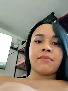 LindaGarcia22 online show from 12/15/24, 08:36