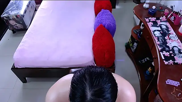 lufek23 online show from 01/28/25, 07:10