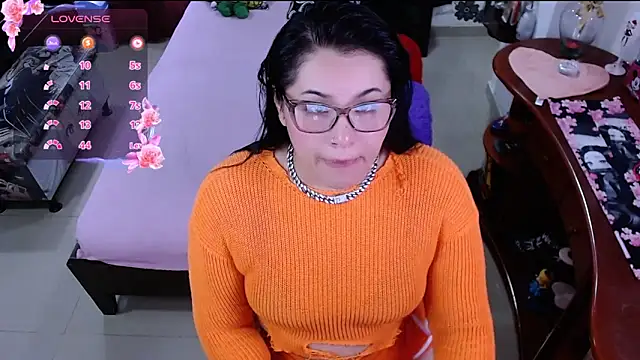 lufek23 online show from 03/02/25, 10:16