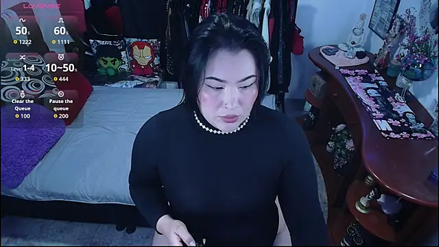 lufek23 online show from 10/06/25, 03:20