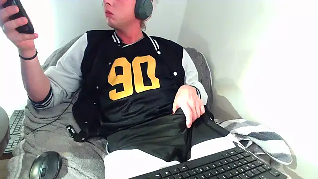 Tobi907790 online show from 11/26/25, 11:39