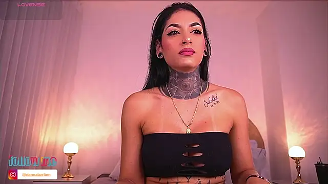 Snapshot of danna_berlin_ chatting on 11/15/25, 07:21 danna berlin online show from 11/15/25, 07:21