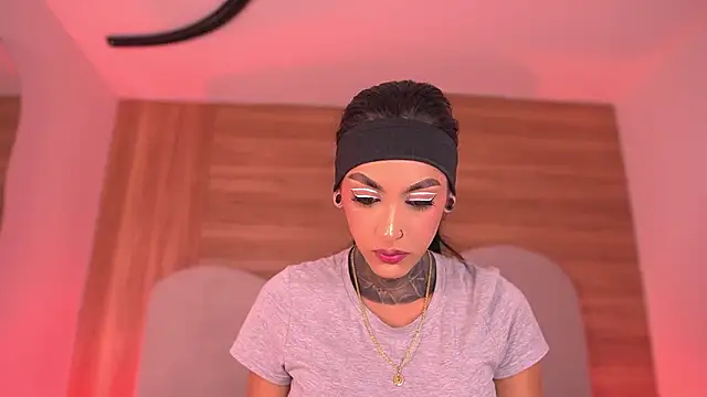 Snapshot of danna_berlin_ chatting on 05/05/26, 07:33 danna berlin online show from 05/05/26, 07:33