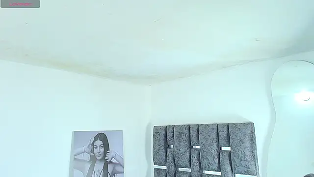 Natasharuso online show from 11/24/25, 11:10