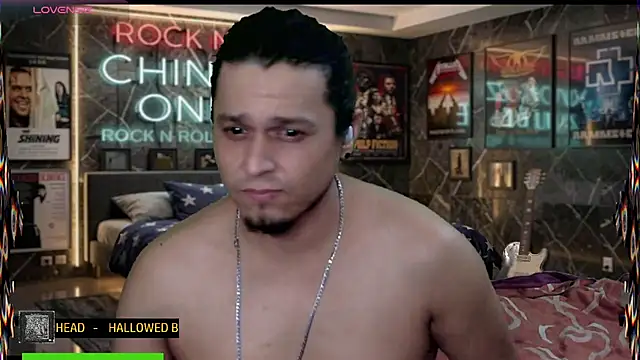 Snapshot of chino_roz chatting on 06/11/26, 12:32 chino roz online show from 06/11/26, 12:32