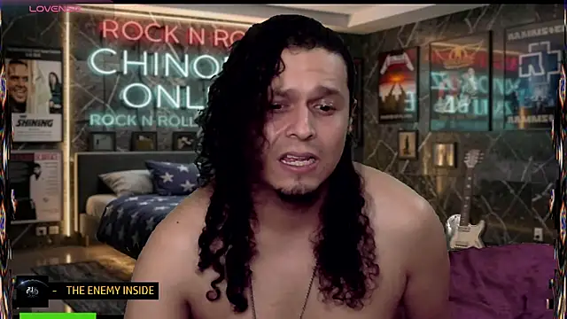 Snapshot of chino_roz chatting on 06/15/26, 10:50 chino roz online show from 06/15/26, 10:50