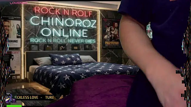 Snapshot of chino_roz chatting on 06/18/26, 09:14 chino roz online show from 06/18/26, 09:14