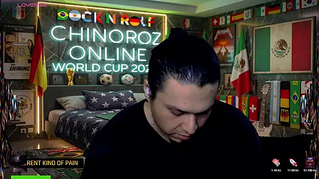 Snapshot of chino_roz chatting on 06/28/26, 01:11 chino roz online show from 06/28/26, 01:11