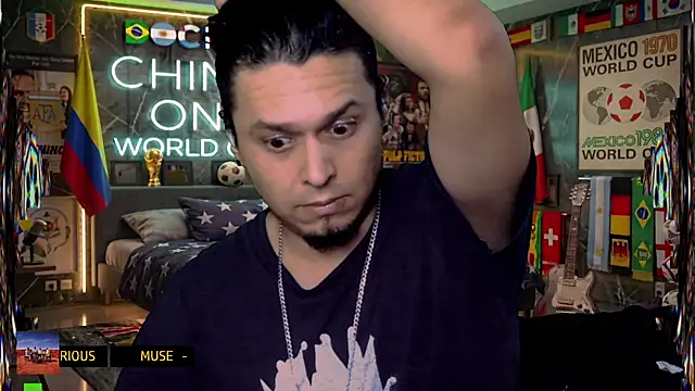Snapshot of chino_roz chatting on 07/08/26, 05:50 chino roz online show from 07/08/26, 05:50