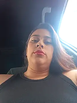 Snapshot of Latina_sexy1 chatting on 10/24/25, 01:18 Latina sexy1 online show from 10/24/25, 01:18