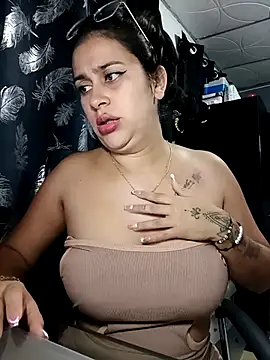 Latina sexy1 online show from 02/19/26, 12:17