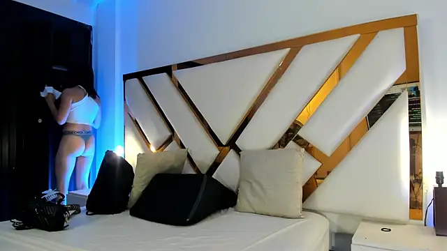 Aron cruz online show from 04/17/26, 01:47