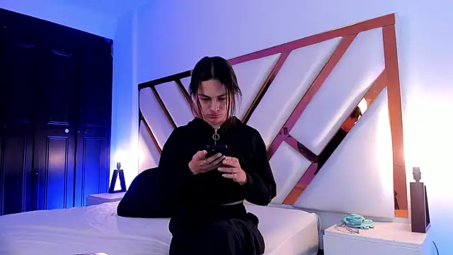 Snapshot of Aron_cruz chatting on 05/30/26, 01:30 Aron cruz online show from 05/30/26, 01:30