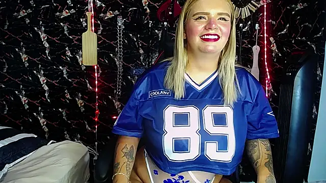 mia boobs hot online show from 09/29/25, 09:30