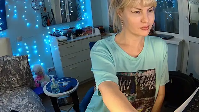 GlamSquirt online show from 02/03/25, 10:11