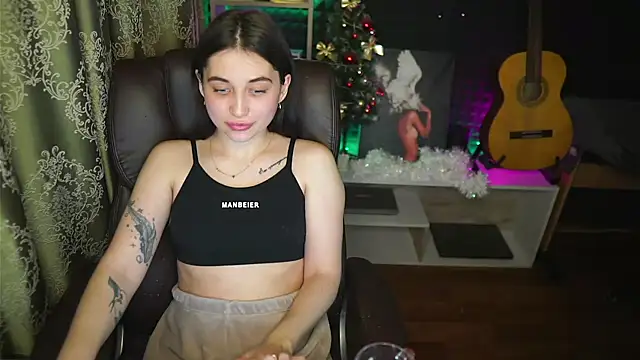 Snapshot of delicatedBailey chatting on 01/13/25, 05:23 delicatedBailey online show from 01/13/25, 05:23