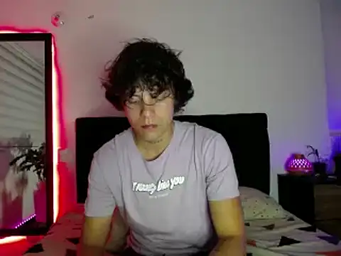 Snapshot of Santiago_kiler chatting on 12/12/24, 12:16 Santiago kiler online show from 12/12/24, 12:16