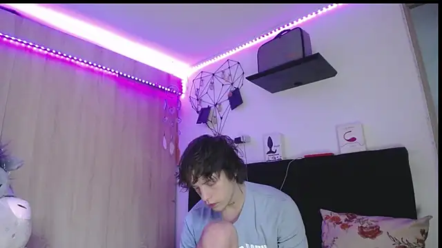 Santiago kiler online show from 03/28/26, 12:27