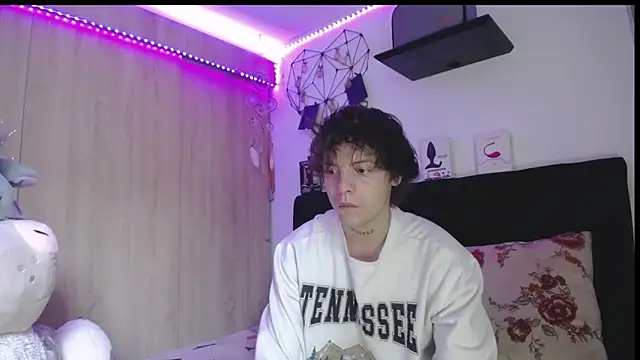 Santiago kiler online show from 03/30/26, 01:23