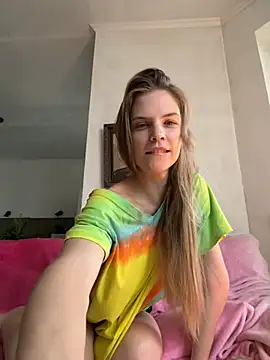 LeyaJohnson online show from 01/10/25, 12:15