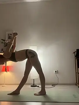 LeyaJohnson online show from 01/28/25, 06:07