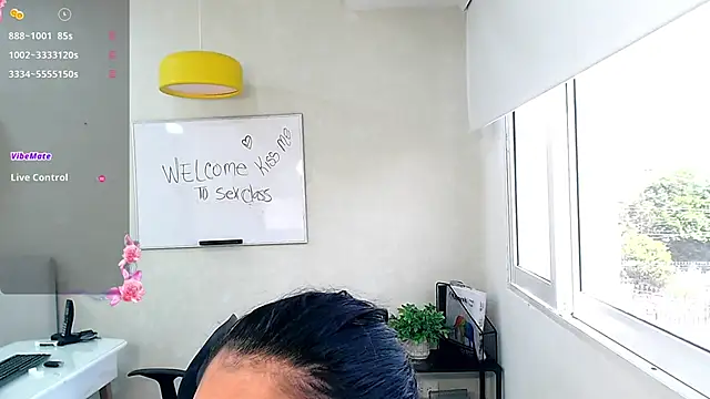 Snapshot of Sassy--Girl chatting on 01/14/25, 07:11 Sassy--Girl online show from 01/14/25, 07:11