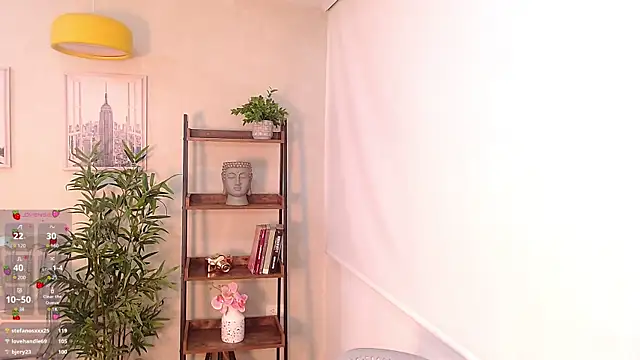 Snapshot of Sassy--Girl chatting on 02/12/25, 06:51 Sassy--Girl online show from 02/12/25, 06:51