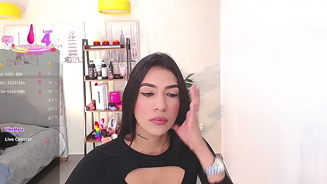 Snapshot of Sassy--Girl chatting on 03/19/25, 06:12 Sassy--Girl online show from 03/19/25, 06:12