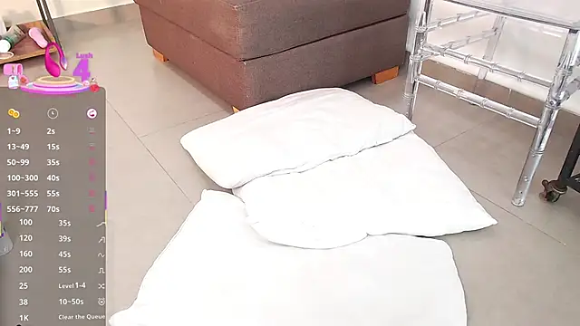 Snapshot of Sassy--Girl chatting on 03/22/25, 06:36 Sassy--Girl online show from 03/22/25, 06:36