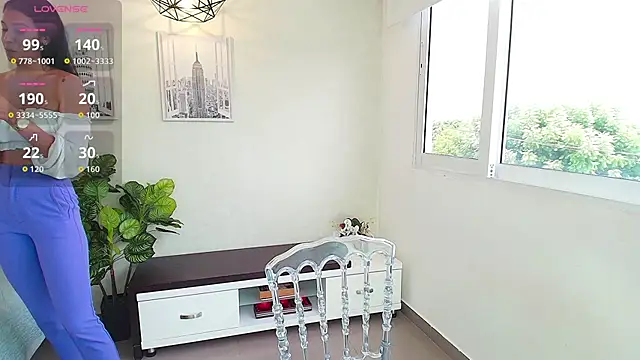 Snapshot of Sassy--Girl chatting on 09/24/25, 06:11 Sassy--Girl online show from 09/24/25, 06:11