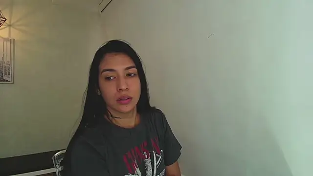 Snapshot of Sassy--Girl chatting on 10/02/25, 06:04 Sassy--Girl online show from 10/02/25, 06:04