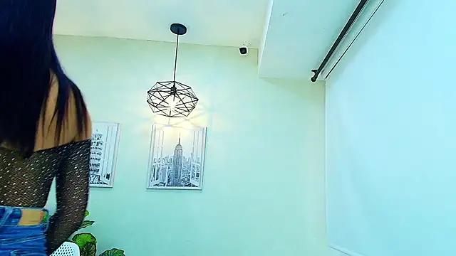 Snapshot of Sassy--Girl chatting on 10/21/25, 06:41 Sassy--Girl online show from 10/21/25, 06:41