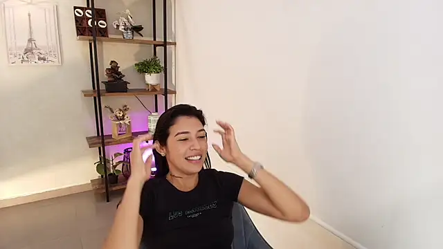 Snapshot of Sassy--Girl chatting on 07/10/26, 07:16 Sassy--Girl online show from 07/10/26, 07:16