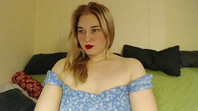 mmmPinUpGirl online show from 10/27/25, 05:39